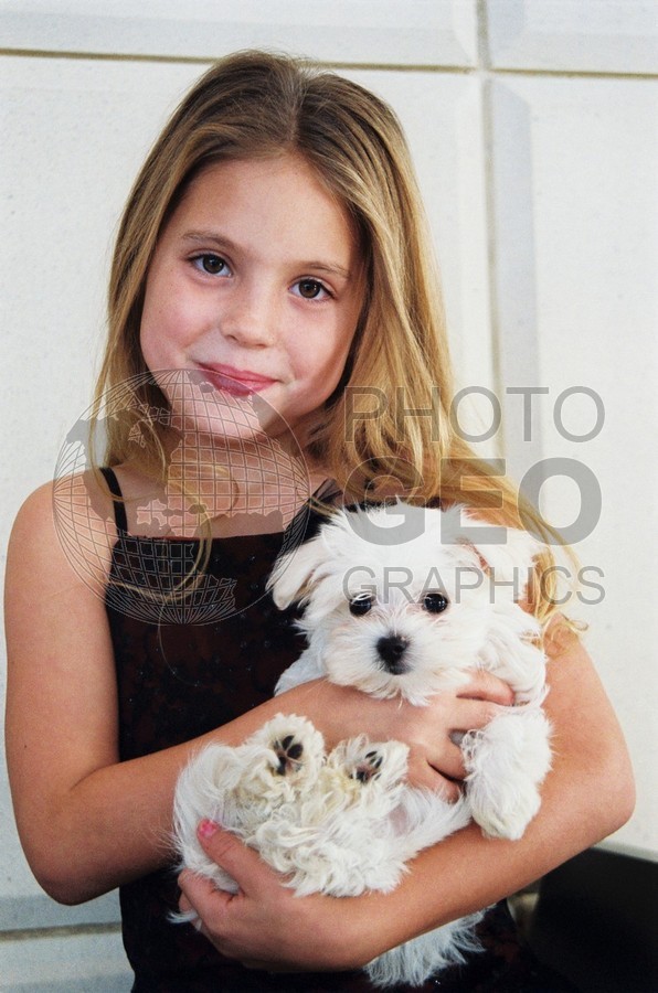 5243 Girl with White Puppy