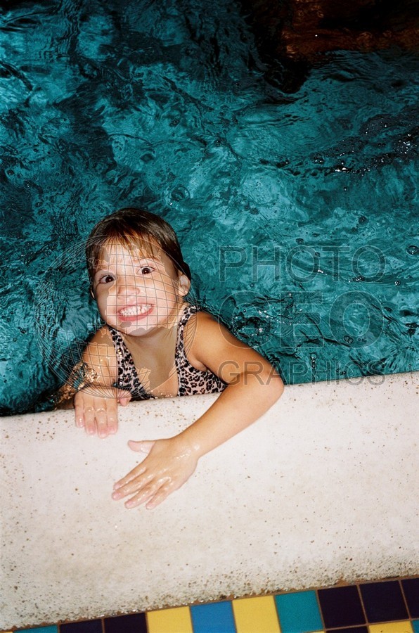 5245 Girl in Swimming Pool