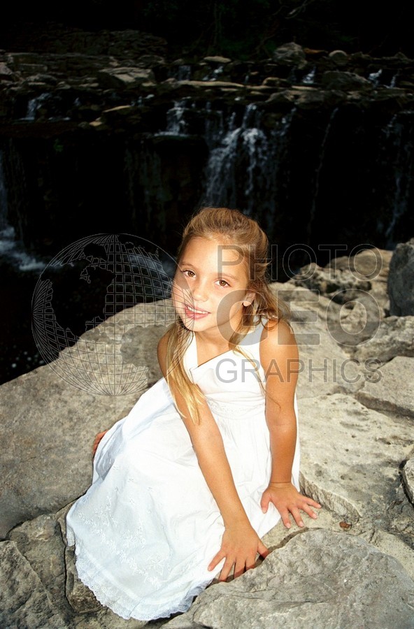 5272 Girl in White Dress