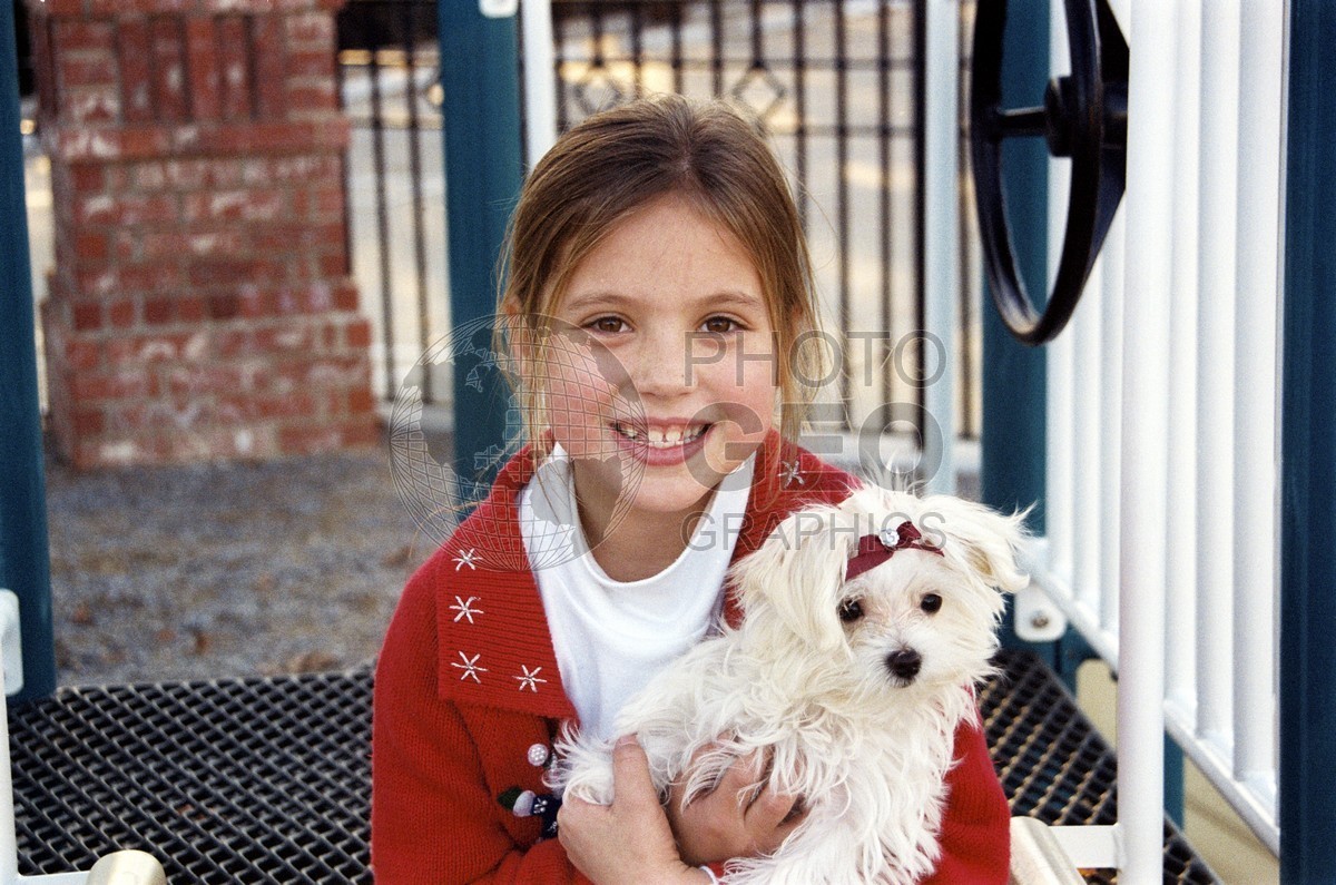 5288 Girls With White Puppy