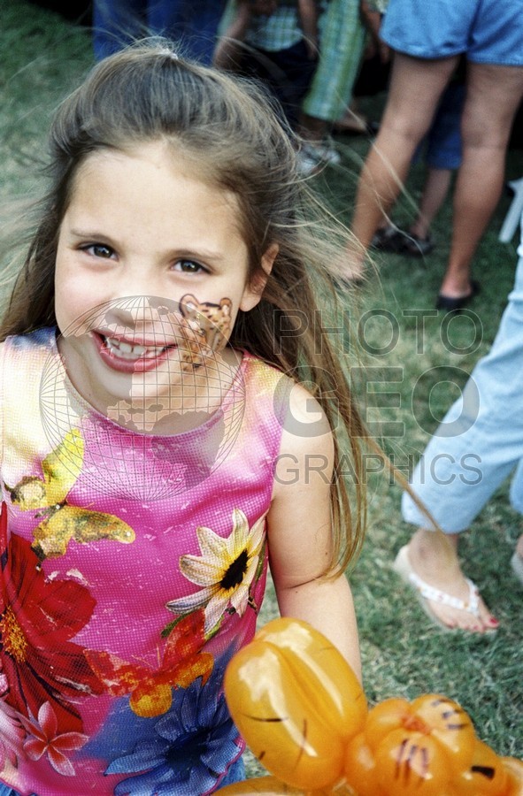 5294 Face Painted Girl