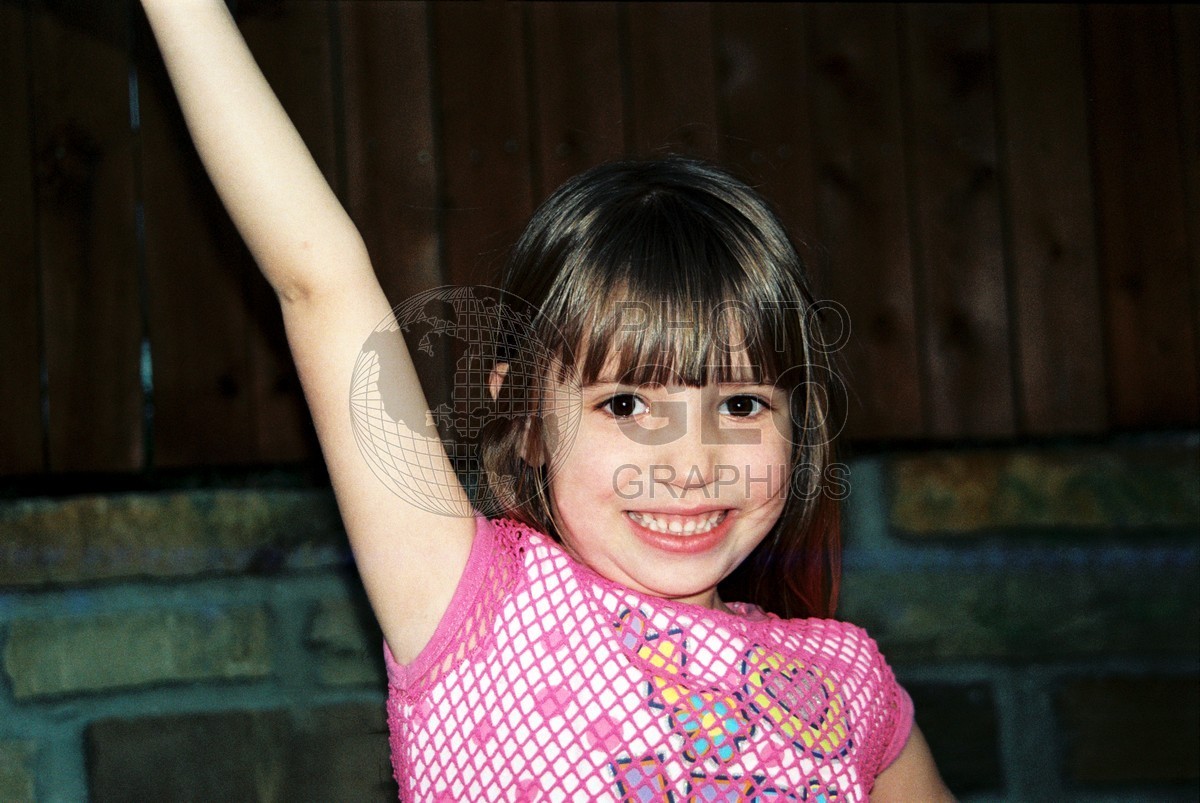 5314 Young Girl in Pink Shirt